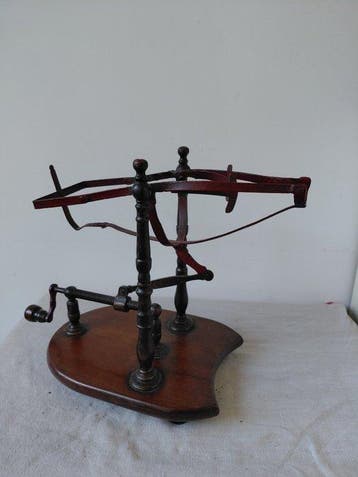 Wijnaccessoire - IJzer - Antieke Decanteur