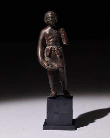 Etruskisch brons Bronzen figuur van een haruspex - 13.5 cm