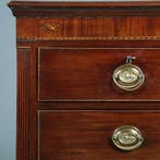 Welse Commode met 5 laden in mahonie en eik met ingelegde de, Antiek en Kunst, Antiek | Meubels | Kasten, Ophalen of Verzenden