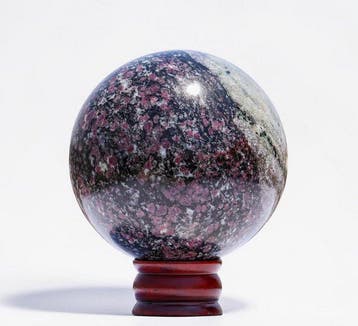 Met de hand gepolijste spinel in Matrix Sphere, 135 mm,