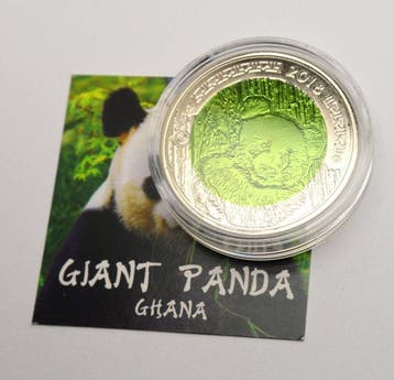 Ghana. 5 Cedis 2018 Chinese Giant Panda - 1oz Titanium