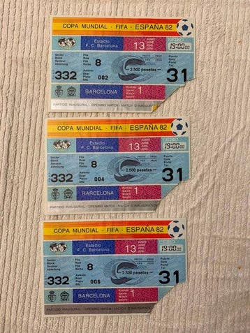 Lot 3 opeenvolgende tickets openingswedstrijd FIFA, Nieuw