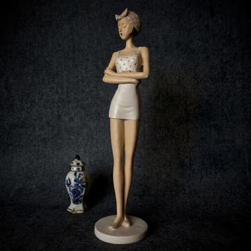 Beeld, Strand dame 33 cm (Zonder Minimumprijs) - 33 cm -