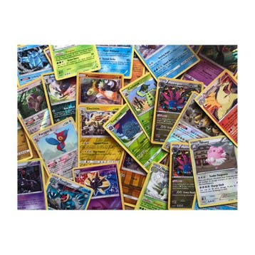 pokemon kaarten bundel 50 stuks — evolving skies, Ophalen of Verzenden, Nieuw, Losse kaart, Foil