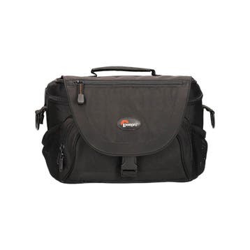 Lowepro Nova 4 met garantie, Ophalen of Verzenden, Gebruikt