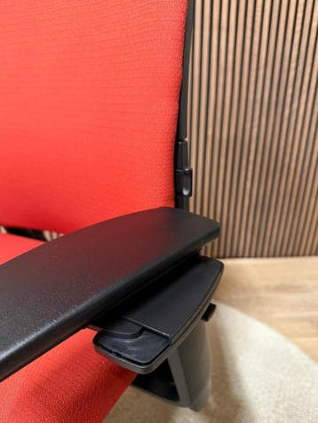 Voorrraad Refurbished Steelcase Amia Stoelen - Nieuwe Stof!, Verzenden, Zo goed als nieuw, Bureaustoel, Rood