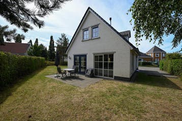 Limburg: Landal Kasteeldomein De Cauberg nr 004 te koop, Limburg