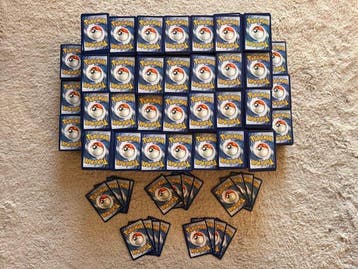Pokémon - 2500 Bulk kaarten - Pokémon Holo, Reverse holo, Hobby en Vrije tijd, Verzamelkaartspellen | Pokémon, Nieuw