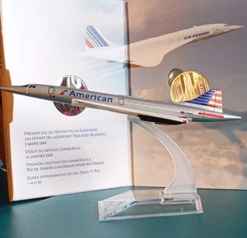 Monnai francaise - Die cast Vijftigjarig jubileum van het