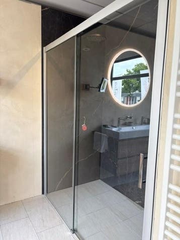 Douche tweedelige schuifwand, Huis en Inrichting, Ophalen, Nieuw