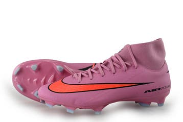 Nike Voetbalschoenen in maat 40 Roze, Kleding | Dames, Schoenen, Overige kleuren, Verzenden, Nike, Zo goed als nieuw