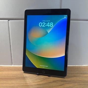 Apple iPad (5th Generation) 128GB Wifi - Mobiele telefoon, Nieuw