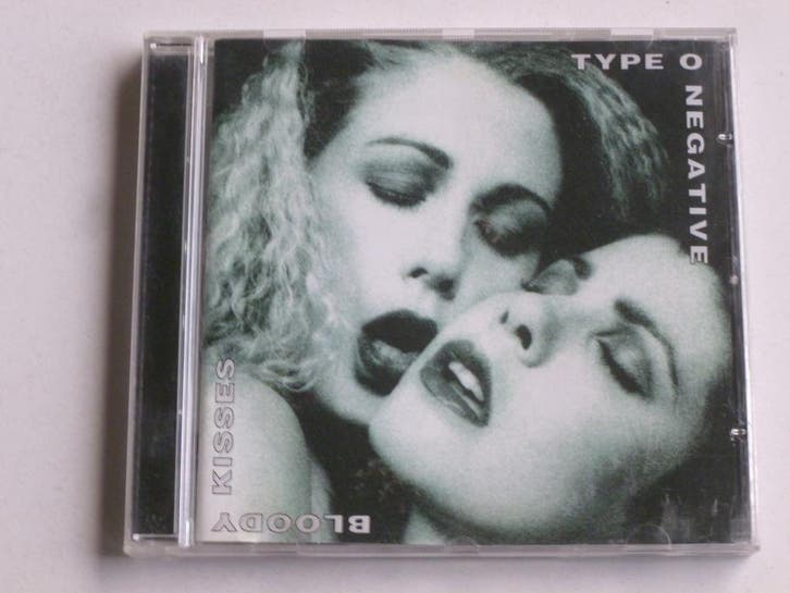 Type O Negative - Bloody Kisses, Cd's en Dvd's, Cd's | Hardrock en Metal, Zo goed als nieuw, Verzenden