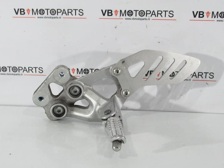 Suzuki GSX-R 750 Voetsteun links voor, Motoren, Onderdelen | Suzuki, Ophalen of Verzenden