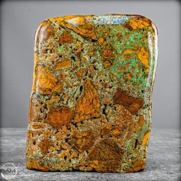 Natuurlijke chrysoprase freiform uit Indonesië- 1002.27 g
