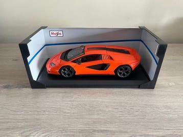 Maisto, Bburago 1:18 - Modelauto (2) - Lamborghini Countach, Nieuw