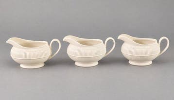 Wedgwood - Eetservies (3) - Aardewerk - Sauskommen
