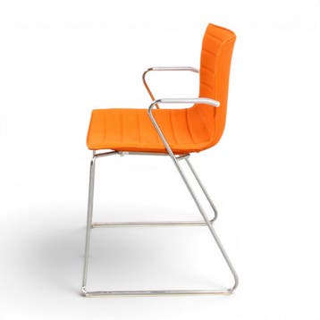 Arper Catifa 46 vergaderstoel, oranje - wire frame, Huis en Inrichting, Stoelen, Ophalen of Verzenden, Gebruikt, Overige kleuren