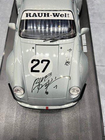 GT Spirit 1:18 - Modelauto - Signed by Akira Nakai San, Nieuw