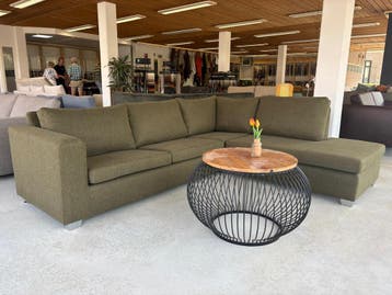 Groene hoekbank – Volledig gestoffeerd -direct leverbaar, Zo goed als nieuw