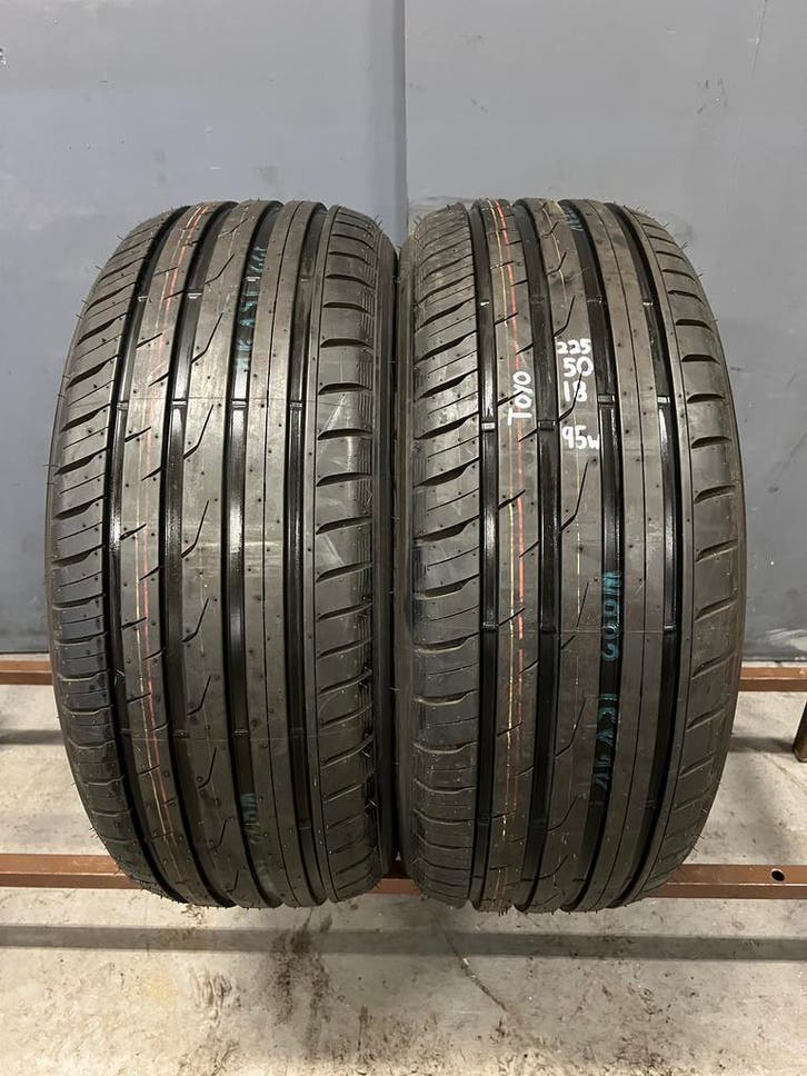 Nieuwe Toyo Proxes CF2 SUV banden, maat225/50R18 95W, Auto-onderdelen, Banden en Velgen, 18 inch, Zomerbanden, 225 mm, Personenwagen