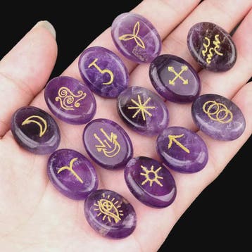 13-delige Amethist Runen Set - Kristallen Stenen voor Reiki,, Verzenden, Nieuw in verpakking