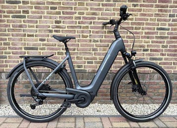 Cube Kathmandu Hybrid . 58 cm. 800 wh.Bosch performance cx, Nieuw, Ophalen of Verzenden, Cube, 50 km per accu of meer