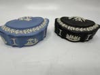 wedgwood - wedgwood - Schaal (2) - Steengoed - twee Wedgwood, Antiek en Kunst