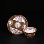 Kop en schotel - Tasse et sa soucoupe Famille Rose à fond, Antiek en Kunst