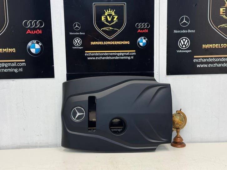 Mercedes C-Klasse C180 motor beschermplaat 2017 A2740106707, Auto-onderdelen, Motor en Toebehoren, Gebruikt, Mercedes-Benz