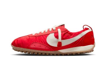 Nike Moon Shoe SP Jacquemus University Red (W), Kleding | Dames, Schoenen, Nieuw