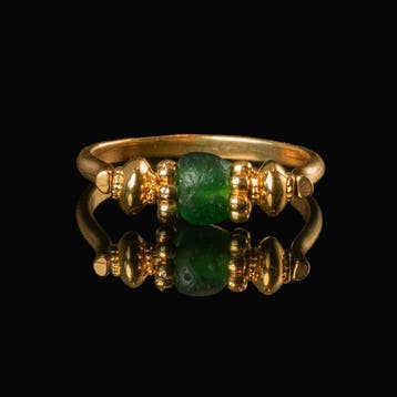 Oud-Romeins, Keizerrijk Ring met Romeinse groene glasparel