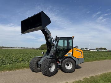Giant G3500 shovel 2026 77 uur DEMO €899 LEASE, Ophalen, Wiellader of Shovel