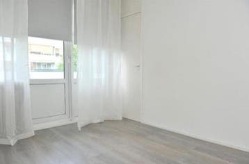 Te Huur 4 Kamer Appartement Rembrandtlaan In Enschede, Huizen en Kamers, Direct bij eigenaar, Overijssel, Enschede, Appartement