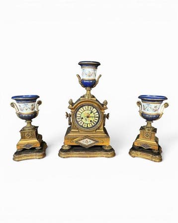 Klok en garnituur set - Brons, Porselein - 1850-1900
