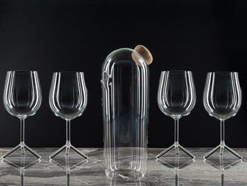 Maarten Baptist - 4× Tripod red wine glasses + 1,5 liter red