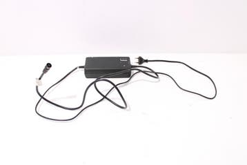 Oplader | PASC3 | Yamaha | 4Ah | snellader | Batavus Stream, Gebruikt