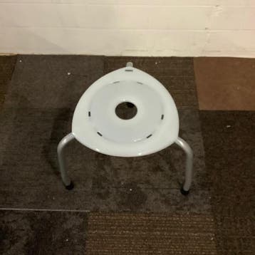 ahrend 262 werkkruk, drie poots zonder wielen, zith. 40 cm,, Ophalen of Verzenden, Gebruikt