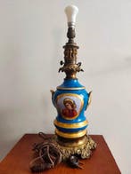 Petroleumlamp - Verguld brons, Zacht porcelein, Antiek en Kunst