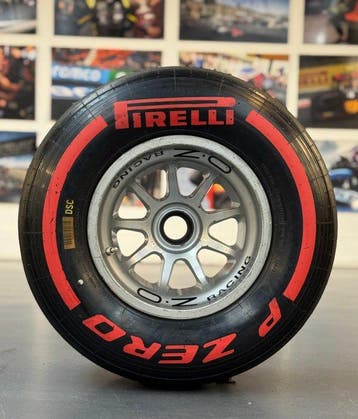 Wiel compleet met band - Formule 1 Pirelli - O.Z. *** NO, Nieuw