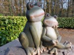 Beeld, garden statue 2 frogs on tree trunk - 41 cm -