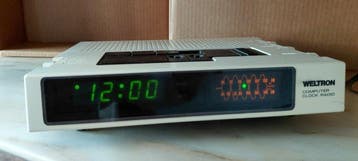 Weltron - 2500 -Space Age- Tabletop AM/FM / Flip-Clock /, Nieuw