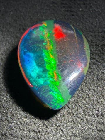 Opaal Prachtige Ethiopische grote rookzwart-opaal. Echt