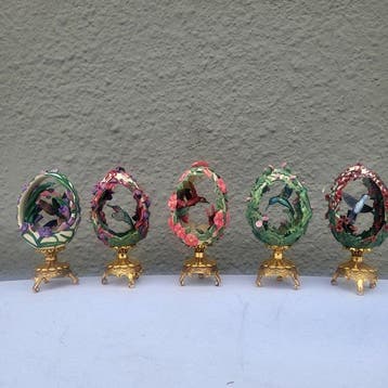Fabergé ei - 5 House of Faberge Jewels in de Garden Egg