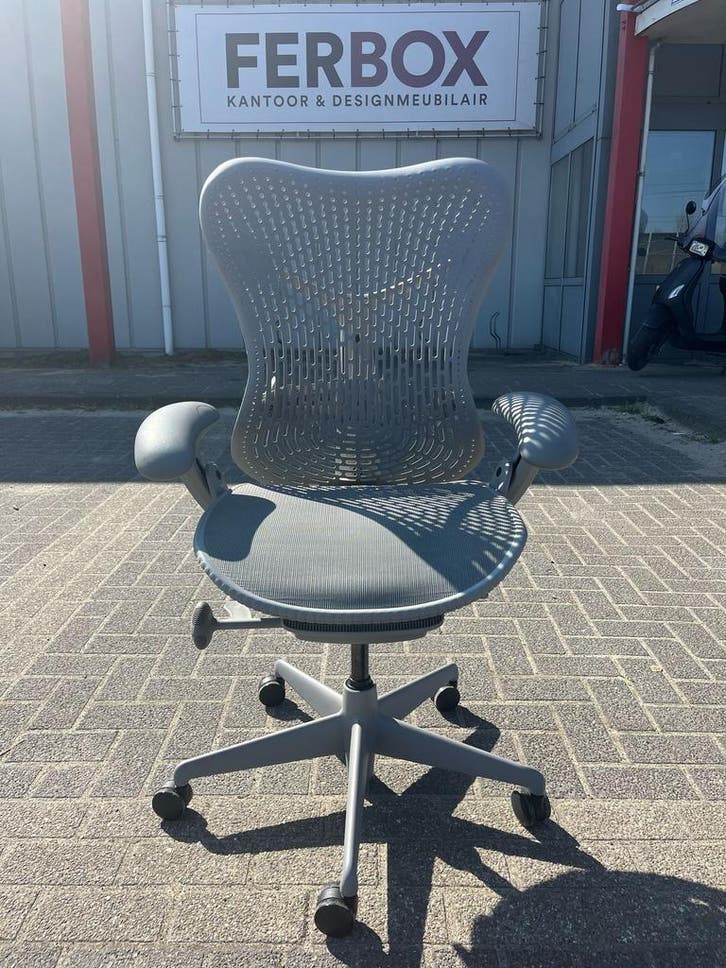 Herman Miller Mirra Volledig Lichtgrijs, Huis en Inrichting, Bureaustoelen, Bureaustoel, Grijs, Zo goed als nieuw, Ergonomisch
