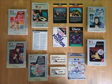 Commodore - VIC-20 - Lotto retrogaming e manuali per, Nieuw