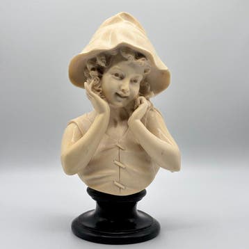 Buste, Jeune fille au chapeau - 29 cm - Albast, Steen