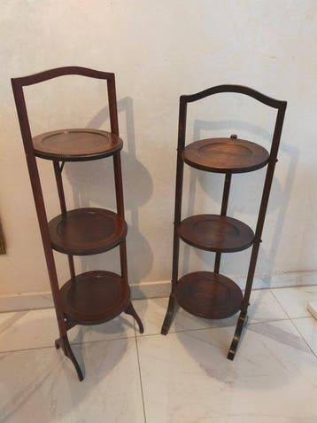 Antike Klappbare Holz Etagere 2er Set – Muffin Stand -, Antiek en Kunst