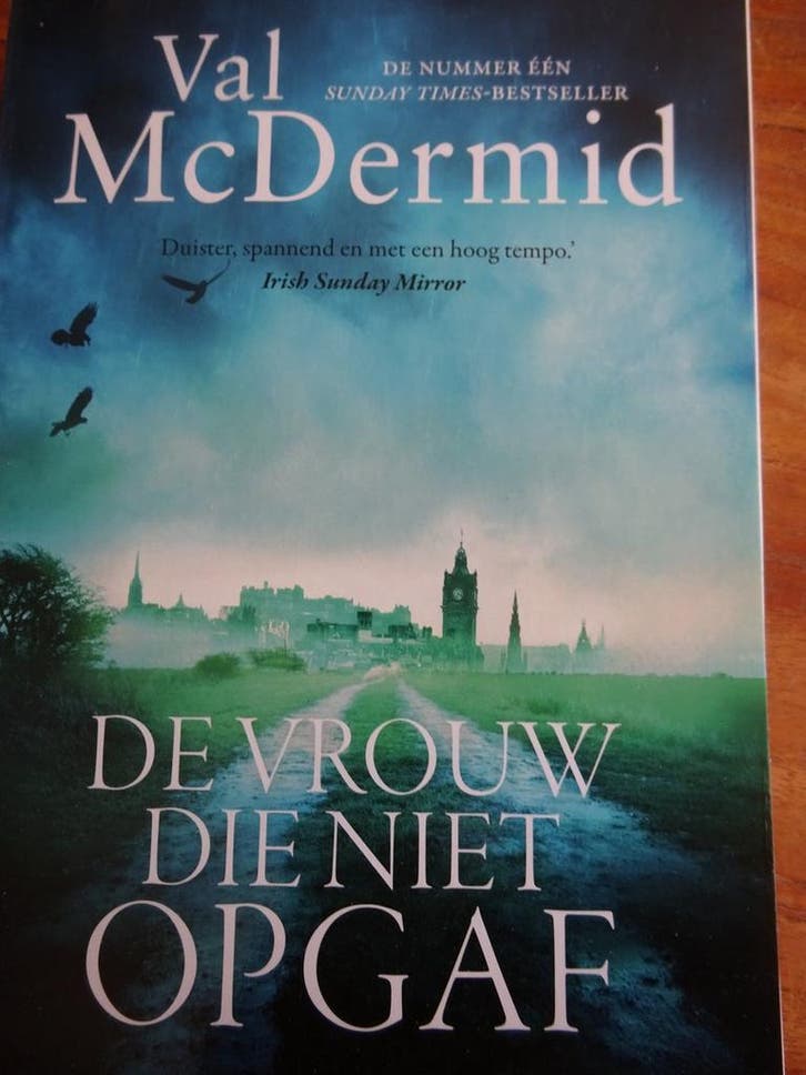De vrouw die niet opgaf 9789021030920 Val McDermid, Boeken, Thrillers, Gelezen, Verzenden