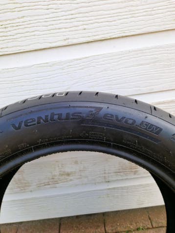 235/50/19 Hankook Zomerbanden 2X, Auto-onderdelen, Banden en Velgen, 19 inch, Gebruikt, 235 mm, Band(en)